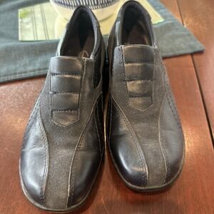 Clarks Bendables Leather‎ Slip On Shoe 83495 Women 7 M Navy